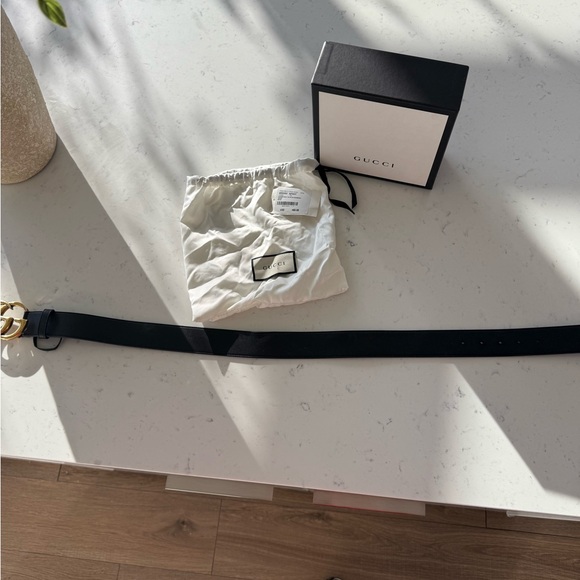 Gucci Black Belt witg Gold GG Buckle - Picture 4 of 5